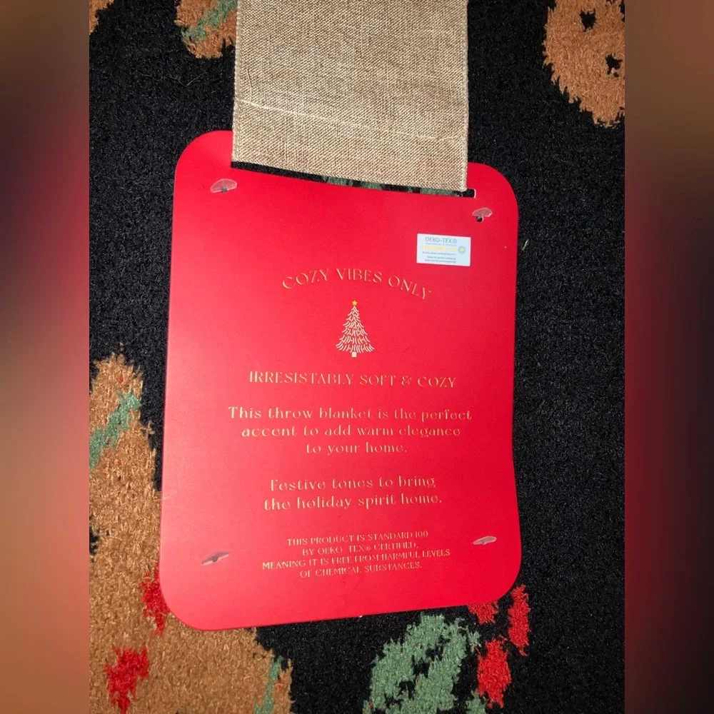 NWT Christmas Holiday Gingerbread Man Cookie Soft Throw Blanket